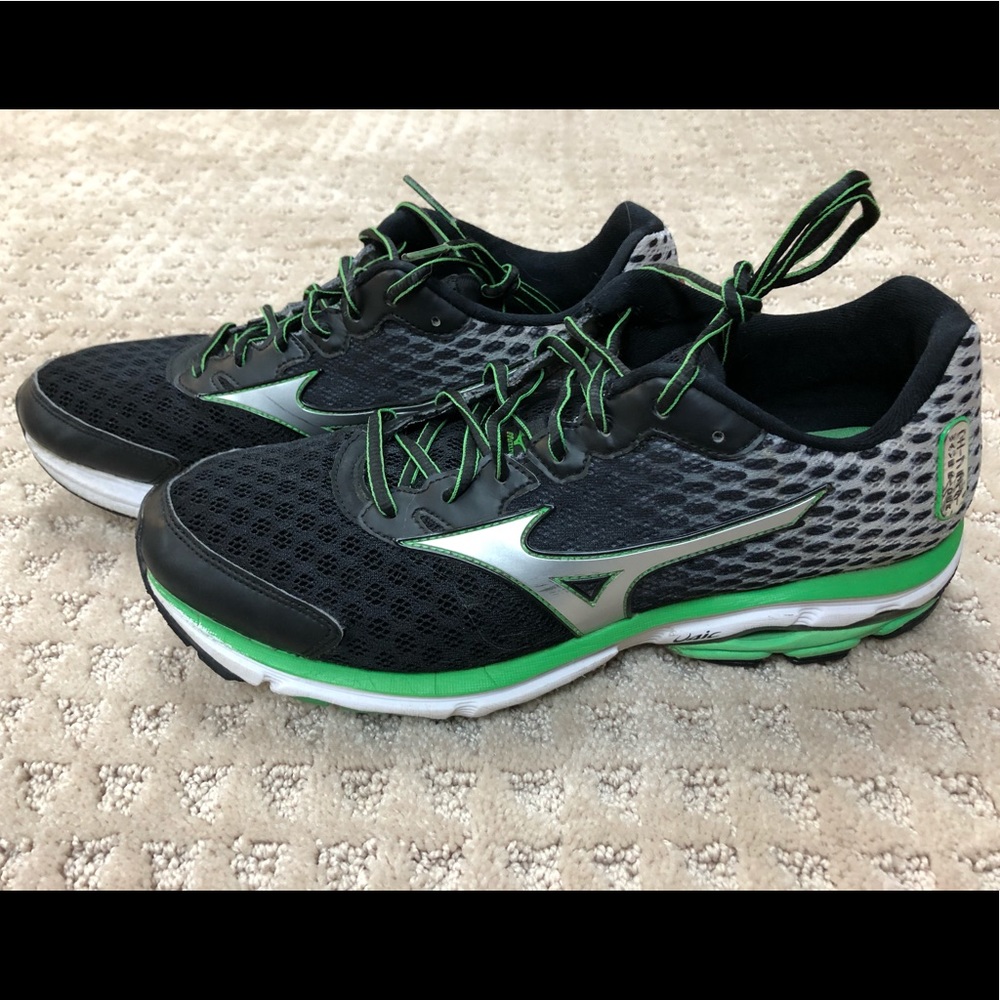 Mizuno Wave Rider Running Shoes